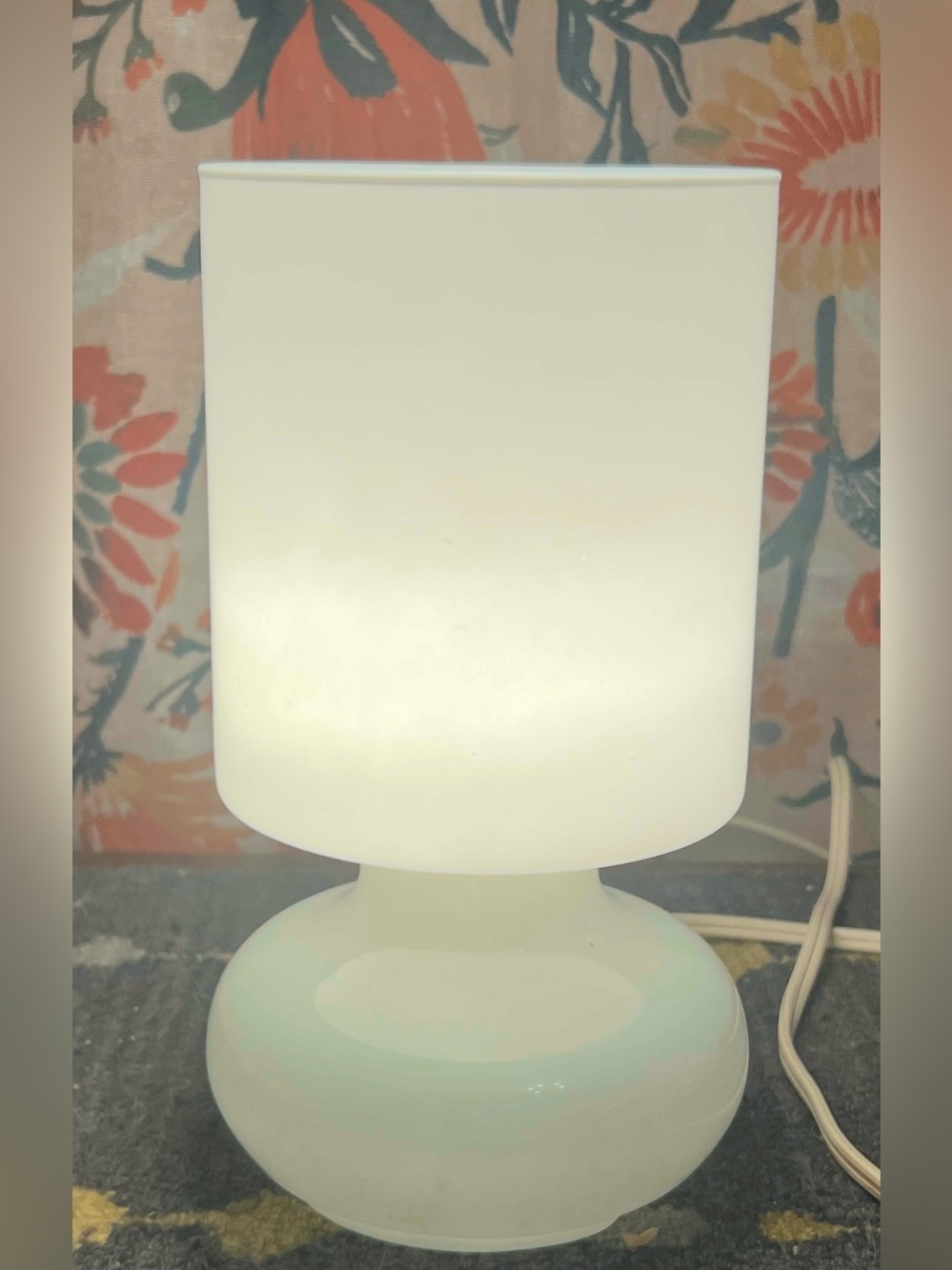 IKEA LYKTA white glass lamp